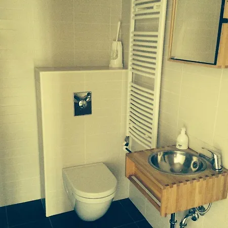 Apartment B28